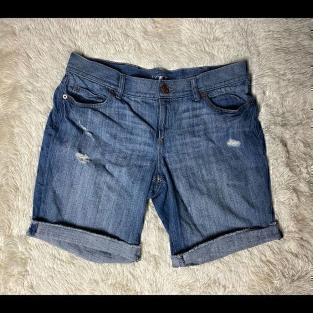 EUC Women’s Ann Taylor Loft Knee High Distressed Jean shorts size 10